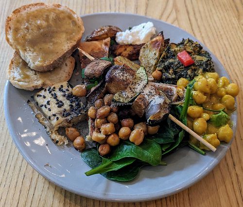Lunch buffet at daTerra - Baixa in Porto
