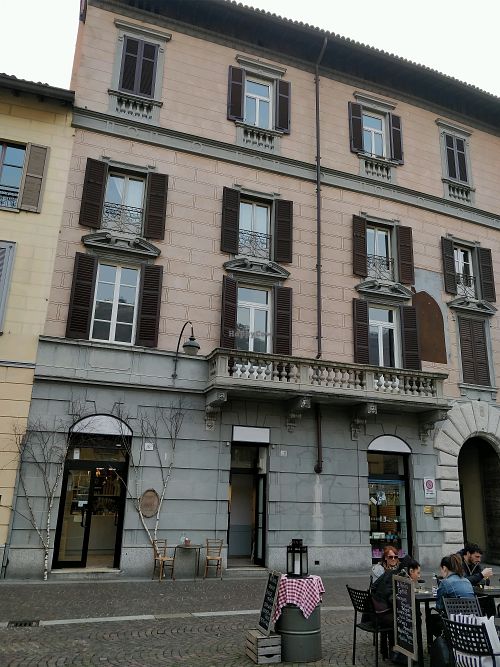 cafe exterior  at Caffe & Caffe in Como