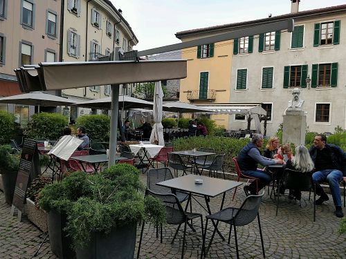 open air dining section at Caffe & Caffe in Como
