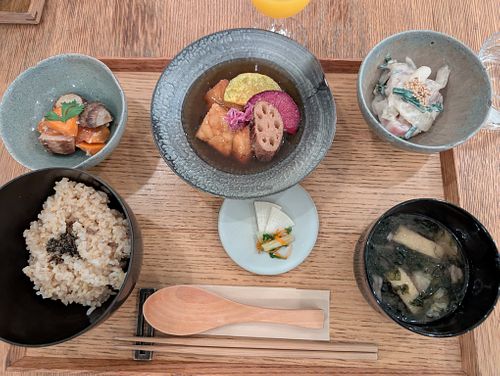 seasonal lunch set at Brown Rice ブラウンライス in Tokyo