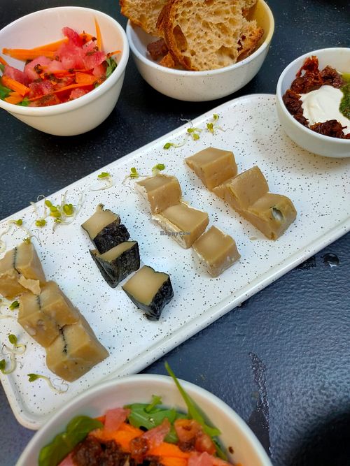 Tabla de quesos at Väcka in Barcelona