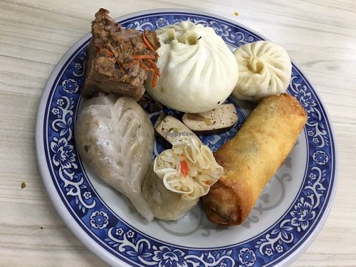 Dim Sum at Qīng Qí SùShí in Tainan