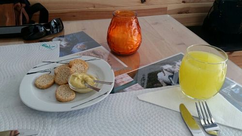 Bread and Hummus at GoV Spot in Barreiro