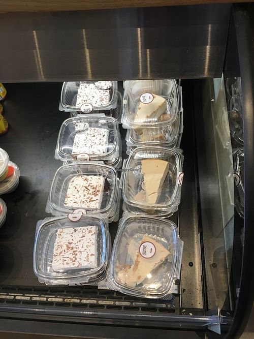 desserts to go at VeganBurg in San Francisco