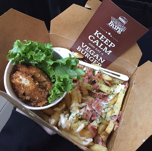 ";chicken"; and garlic fries with ";bacon"; at VeganBurg in San Francisco