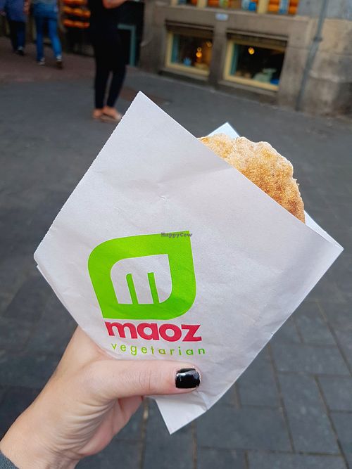 Decent sized falafel at Maoz - Albertcuypstraat in Amsterdam