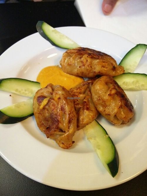 Momos at The Mantraa in Barcelona