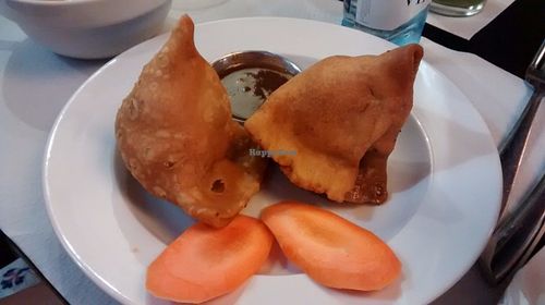 Samossas at The Mantraa in Barcelona