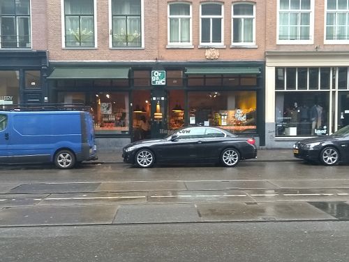 the shop from the outside at Organic Food For You - Vijzelstraat in Amsterdam