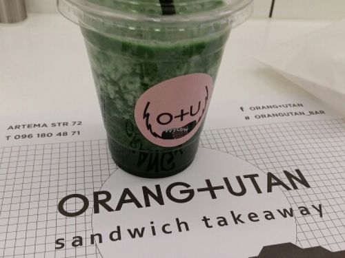 green smoothie at Orang+utan - Sichovykh Striltsiv St in Kyiv