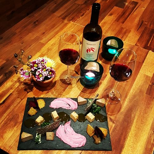 Tapas & Wine at Rawtastic in Berlin