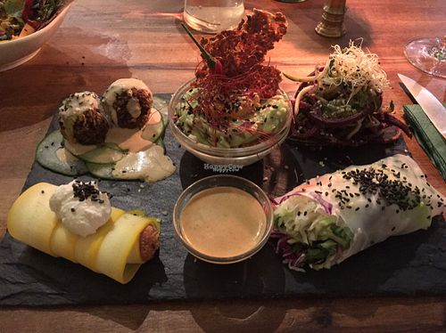 (C) fredexplore.com at Rawtastic in Berlin