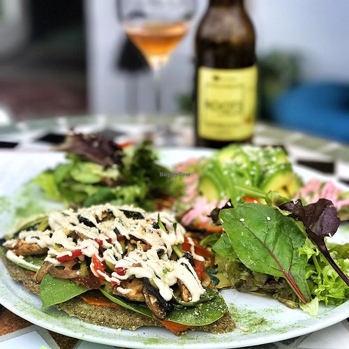 Pizza & Salad Lunch Special at Rawtastic in Berlin