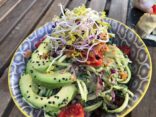avocado salad at Rawtastic in Berlin