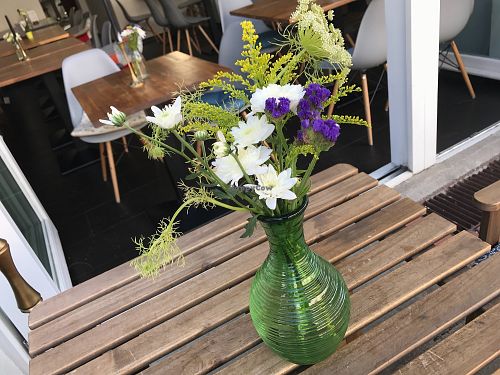 table decoration at Rawtastic in Berlin