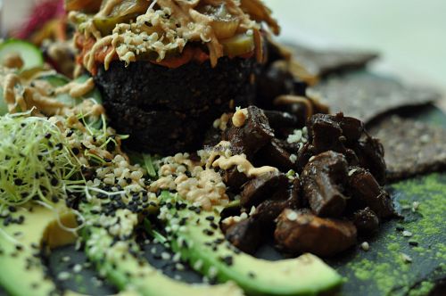Burger Raw Vegan Style at Rawtastic in Berlin
