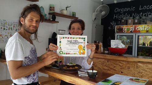 raw food worksop in samui at Yogi Cafe in Koh Samui