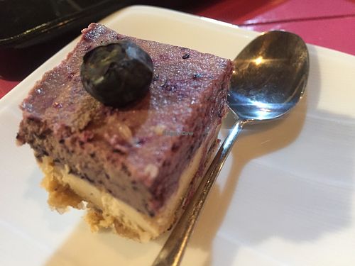 Vegan blueberry cake at i Vegetarian in Kowloon