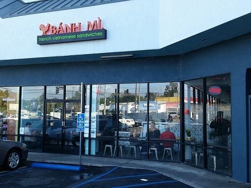 outside at Banh Mi in Venice