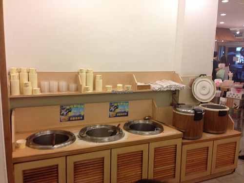 Rice and soup at Fa Mei Yuan in Taipei