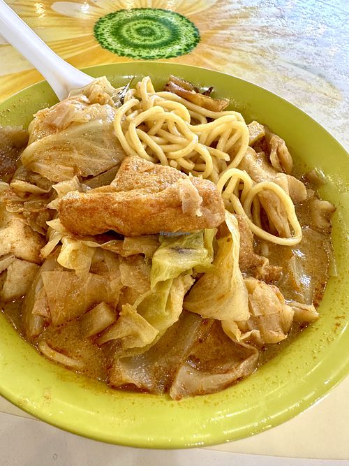 Curry Noodles: morning daily specials   at Ji Xiang 吉祥素 - Bukit Batok in West Singapore
