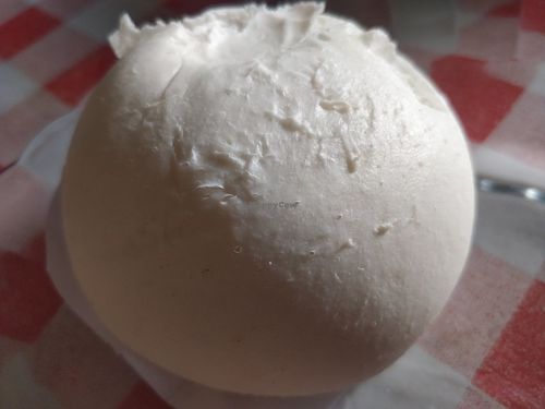 Red bean pao, tau sar pao, 豆沙包 at Oh Hock Guan 福源素食包点 in Central Singapore