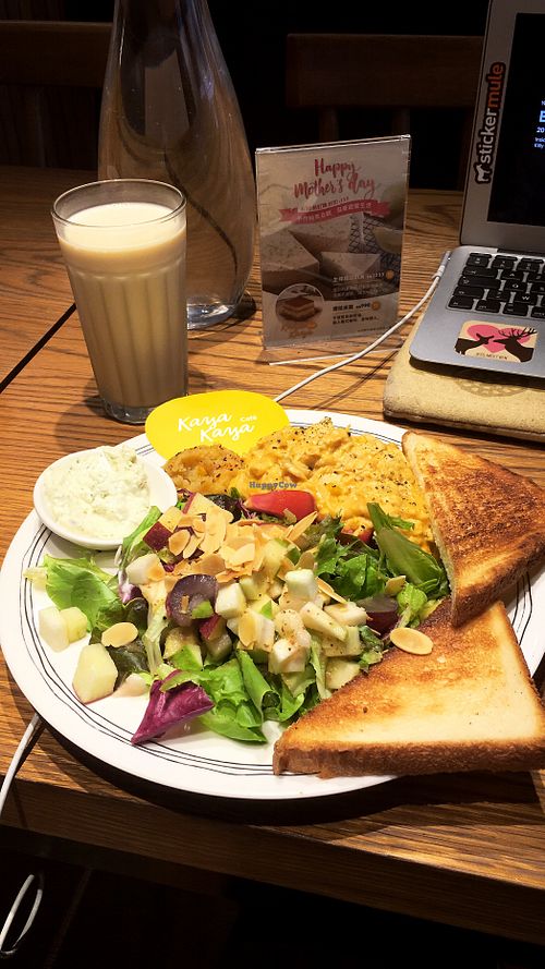 230$ brunch :) at Kaya Kaya Cafe in Taipei