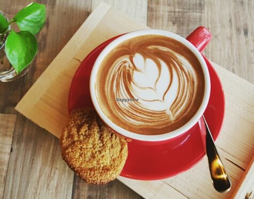 Vegan Mocha with vegan cookie at Brown Poodle in Penang