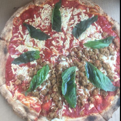 Vegan Pizza at Piaza Fresh in Berlin