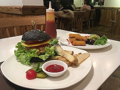 Burger at Cloud Kitchen in Beijing