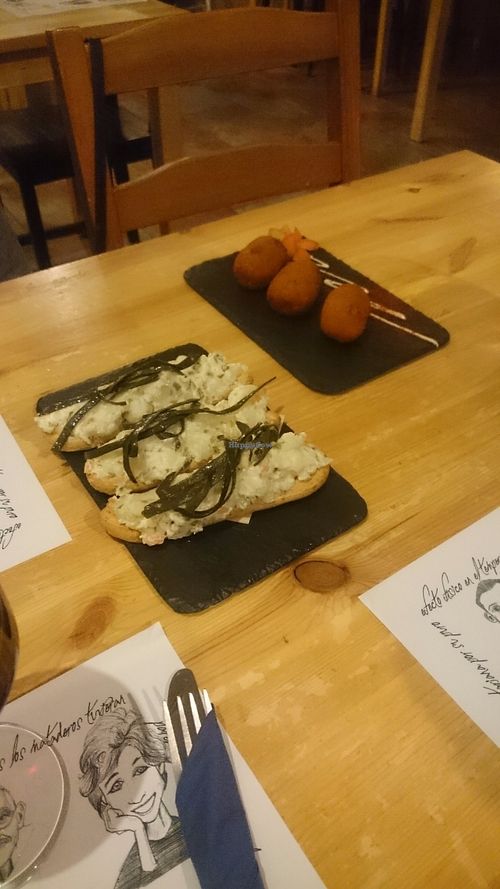 Tapas at El Jardin de los Dragones in Murcia