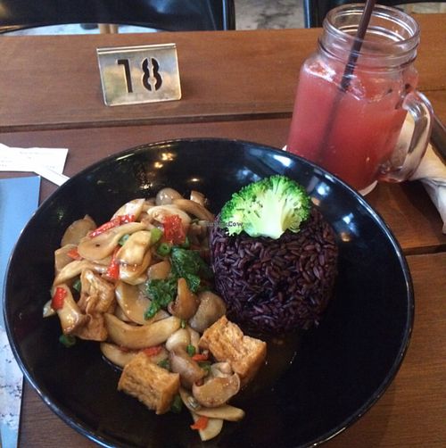 mushroom dish and watermelon/cucumber juice at Broccoli Revolution - Sukhumvit Rd in Bangkok