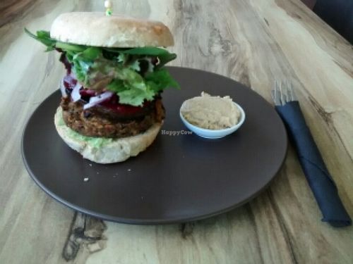 vegan burger at Earthy Delights in Canungra