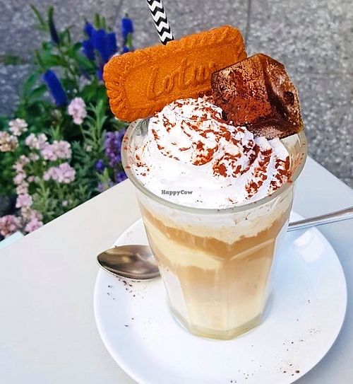 vegan hot choc at Liesgen in Krefeld