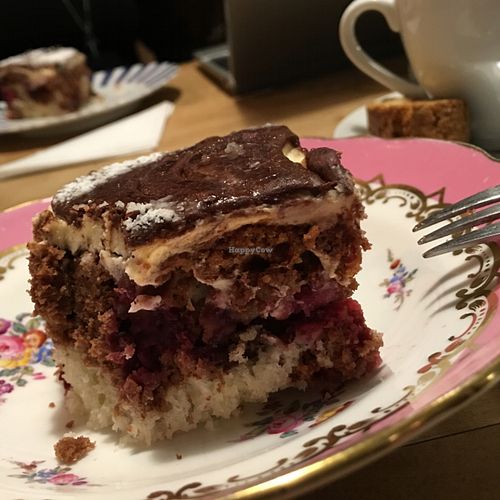 vegan 'donauwelle' cake at Liesgen in Krefeld