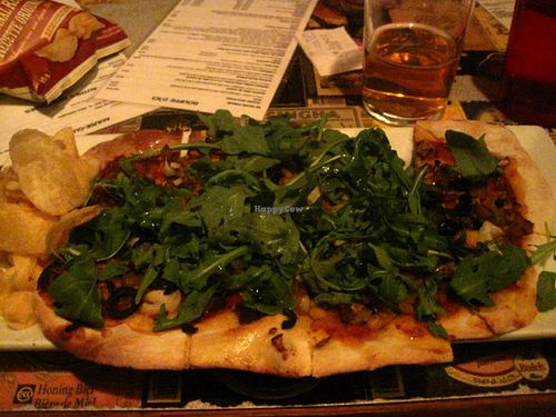 Vegan Pizza at Broue Pub Brouhaha in Montreal