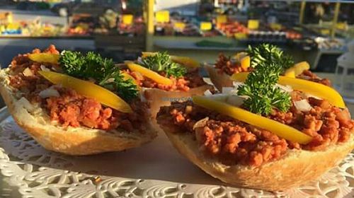 vegan 'Mettbrötchen' at Veganirells - Food Cart in Kiel