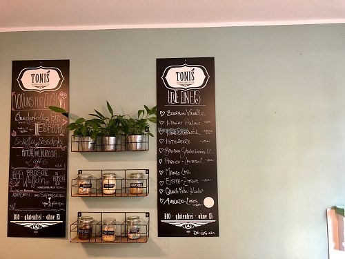 inside at TONIS in Leipzig