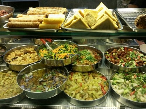 readily cooked dishes to go with rice or vermicelli  at Chuan Kah Hock Vegetarian in West Singapore