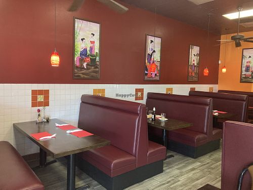 Dining area  at Thai Thai in Fallbrook