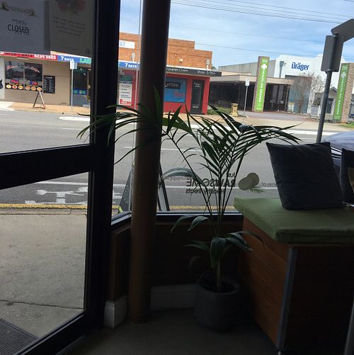 Fresh Decor at Raw & More in Semaphore