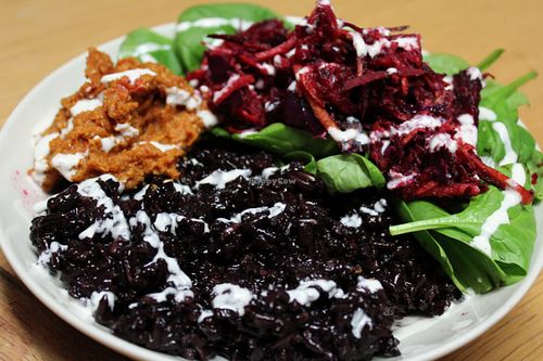 Black rice, tomato-hummus, beet salad, spinach and tahini dressing - the same as the wraps but without the bread.  at Ficus in Oslo