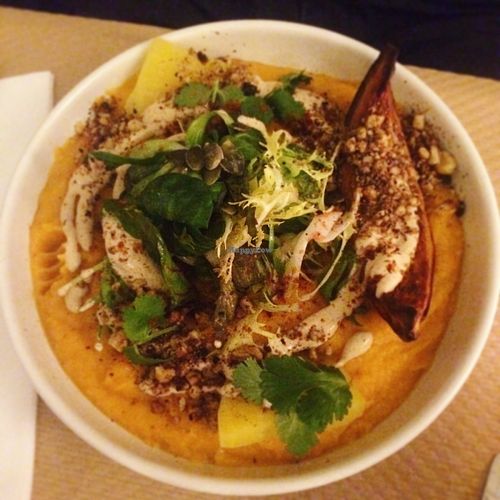 Purée de patate douce, potimarron rôté, betterave jaune snackée, crème paprika doux et cumin, noix de grenoble torréfiée, coriandre fraiche  at Le Potager de Charlotte in Paris