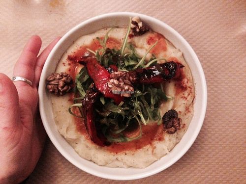 seasonal dish with tempeh and mashed potatoes at Le Potager de Charlotte in Paris