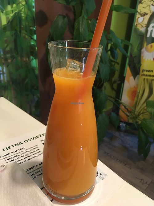 Citrus juice at Shanti in Pula