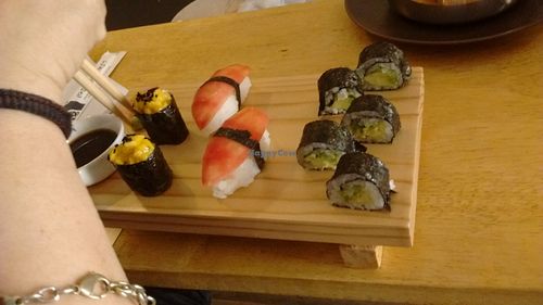 9 pieces of sushi for S/.9

 at El Buda Profano in Arequipa