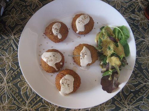 Falafel with tahini (vegan) at Tuma in Segovia