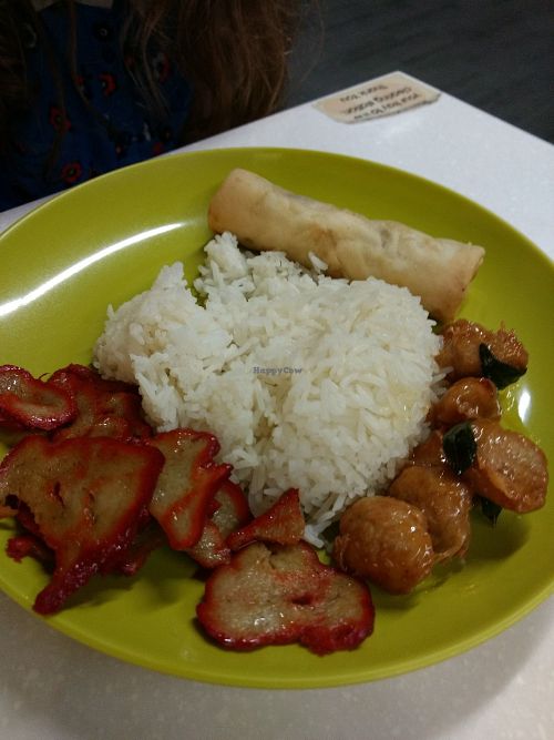 Niamh's at Vegetarian at Esplanade Xchange in Central Singapore