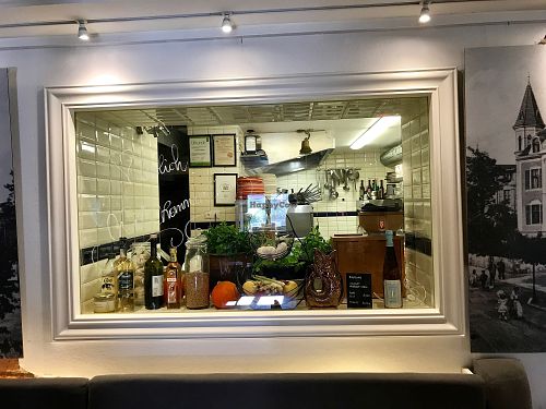 view into kitchen at Pier 14 in Seebad Zinnowitz
