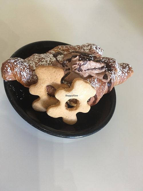 Vegan chocolate croissant and biscuits at da Stefy in Udine